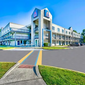 6 Virginia Hotel