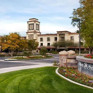 Resort Hilton &